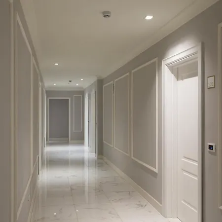 Western Astrid 3* רומא