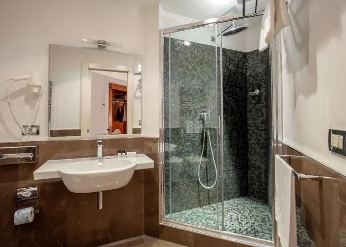 Western Astrid Hotel 3*